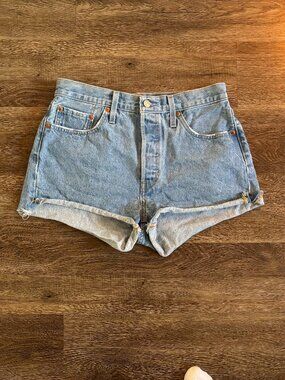 Levi 501 Cutoffs